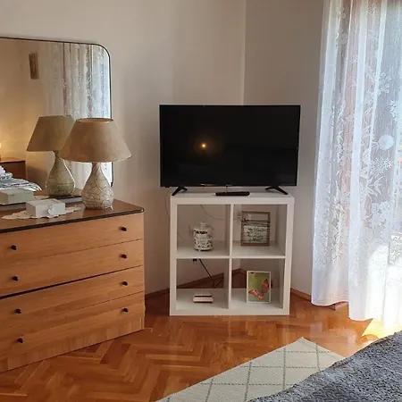 Apartmani Sofia Njivice Exterior photo