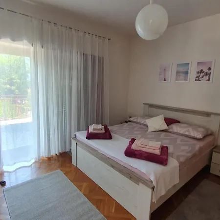 Apartmani Sofia Njivice Exterior photo